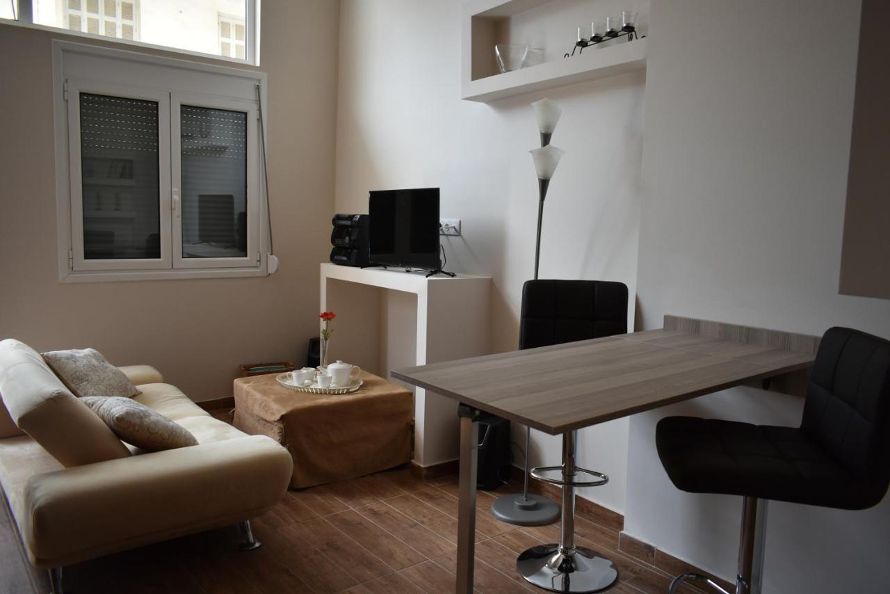 Your Vacation Home In The Center Of Kalamáta Buitenkant foto